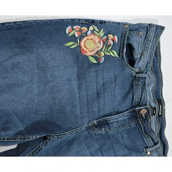 VINTAGE Jordache Straight LegHigh Waisted HI-RISE 22W EMBROIDERED Jeans Tapered - Picture 12 of 16